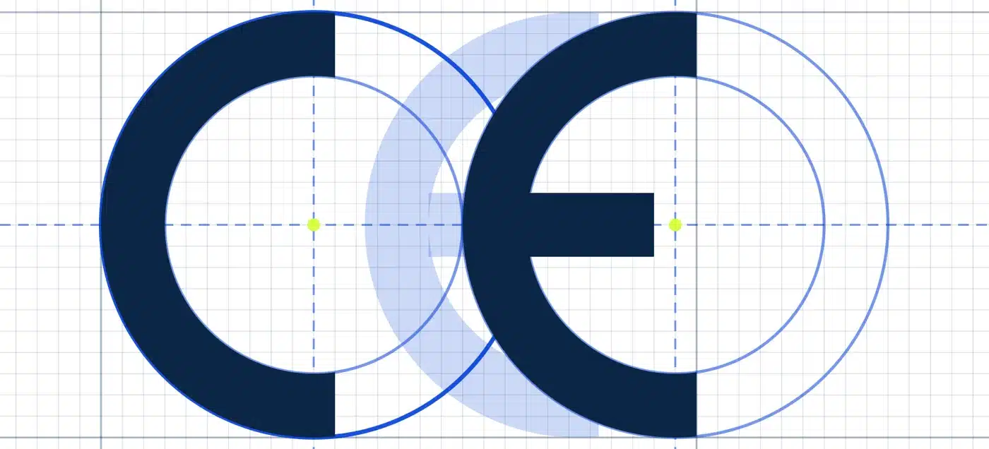 Marcado CE falso frente al correcto sobre la retícula del Reglamento (CE) 765/2008: en azul oscuro el marcado con sus proporciones, en azul claro el mismo símbolo con las letras demasiado juntas